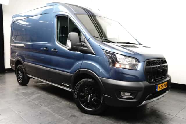 Ford Transit (2024) thumbnail 3