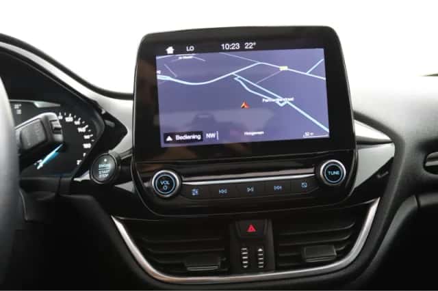 Ford Fiesta (2017) thumbnail 5