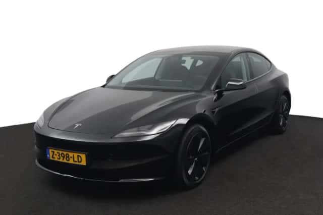 Tesla Model 3 (2024) thumbnail 1