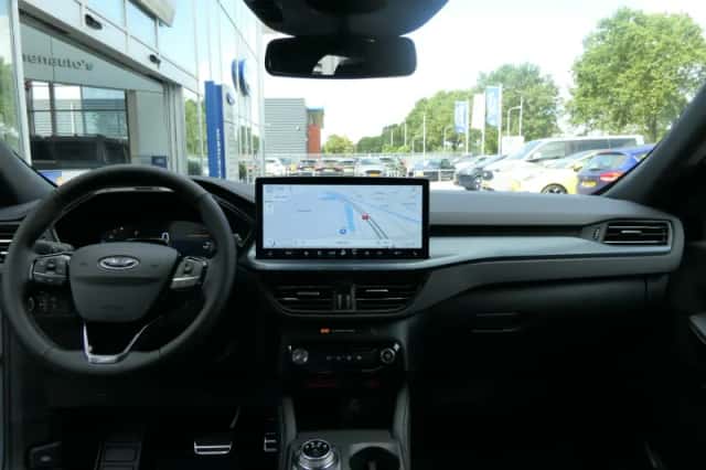 Ford Kuga (2026) thumbnail 4