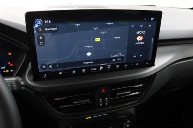 Ford Kuga (2025) thumbnail 5