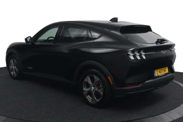 Ford Mustang Mach-E (2021) thumbnail 3