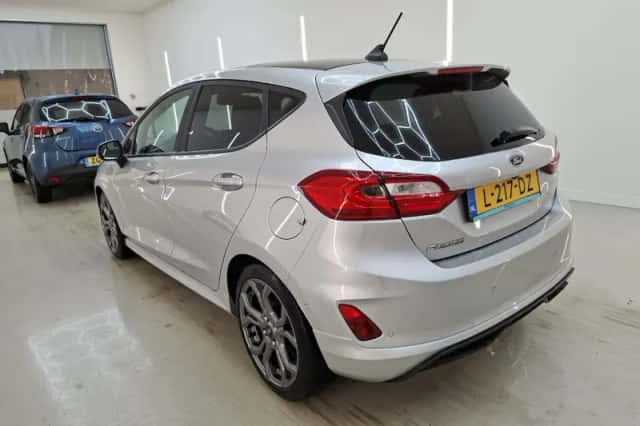 Ford Fiesta (2021) thumbnail 3
