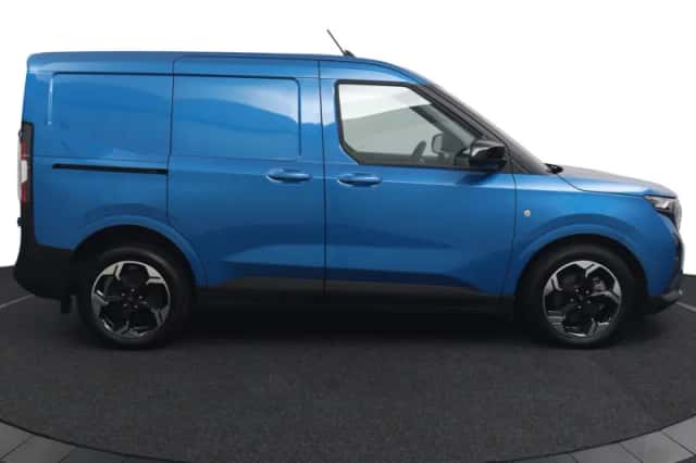 Ford E-Transit Courier (2025) thumbnail 3