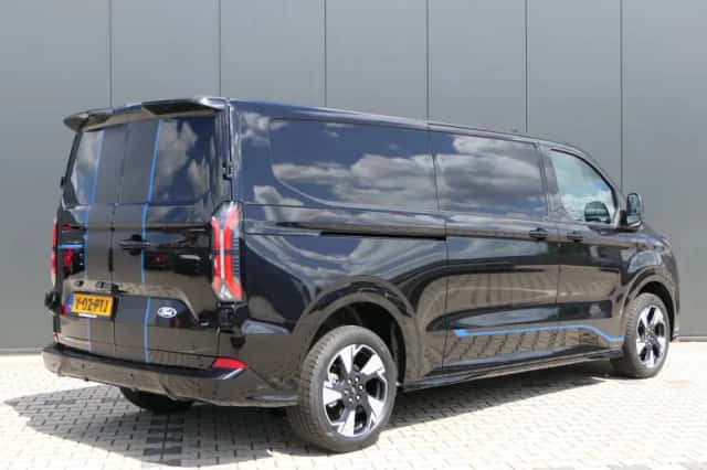 Ford E-Transit Custom (2026) thumbnail 4