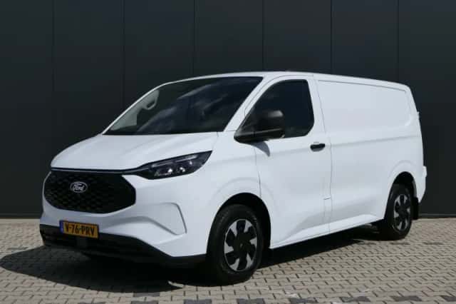 Ford E-Transit Custom (2026) thumbnail 1