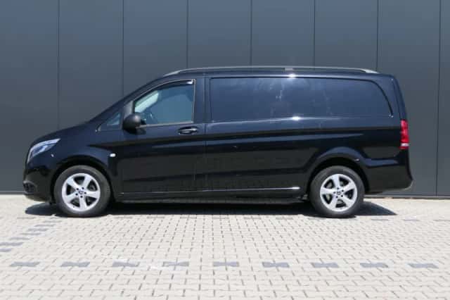 Mercedes-Benz Vito (2022) thumbnail 3