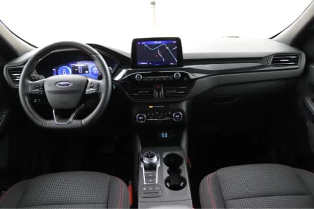 Ford Kuga (2021) thumbnail 4
