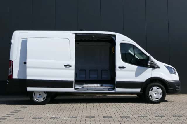 Ford E-Transit (2026) thumbnail 3
