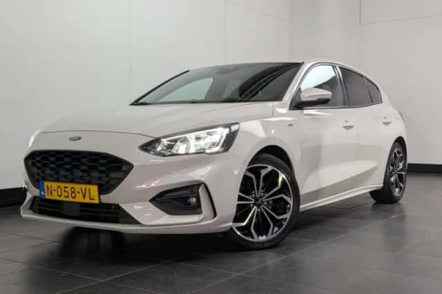 Ford Focus (2022) thumbnail 1