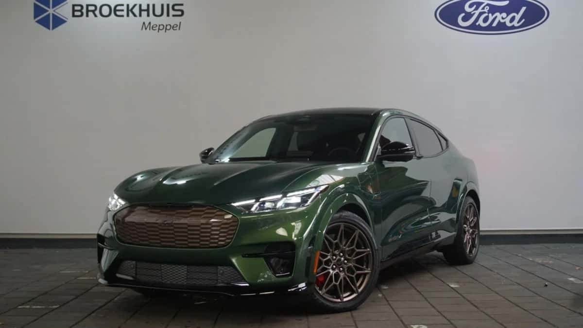 Ford Mustang Mach-E (2026) — foto 1