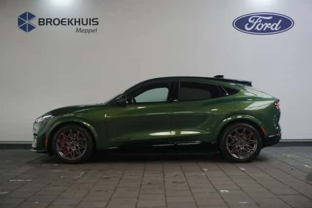 Ford Mustang Mach-E (2026) thumbnail 5