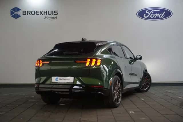 Ford Mustang Mach-E (2026) thumbnail 5