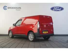 Ford Transit Courier (2024) thumbnail 4