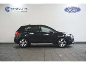 Suzuki S-Cross (2020) thumbnail 5