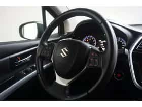 Suzuki S-Cross (2020) thumbnail 10