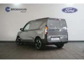 Ford E-Transit Courier (2026) thumbnail 4
