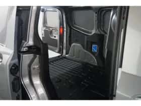 Ford E-Transit Courier (2026) thumbnail 44