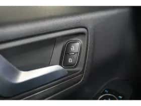 Ford Kuga (2022) thumbnail 22
