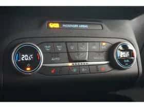 Ford Kuga (2022) thumbnail 30