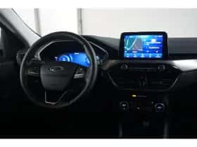 Ford Kuga (2022) thumbnail 35