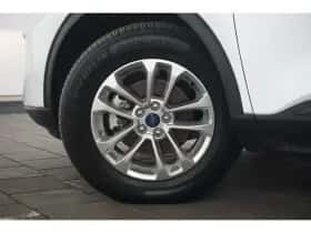 Ford Kuga (2022) thumbnail 41