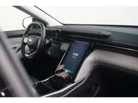 Ford Explorer (2024) thumbnail 11