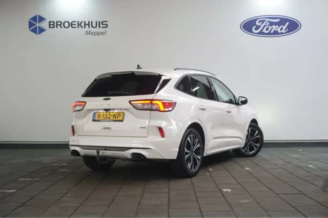 Ford Kuga (2020) thumbnail 6