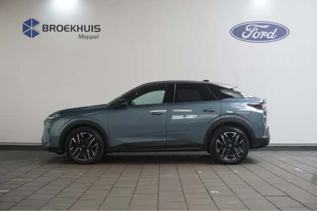 Peugeot 3008 (2024) thumbnail 3