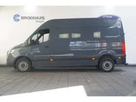 Mercedes-Benz Sprinter (2024) thumbnail 2
