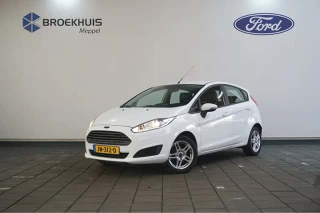 Ford Fiesta (2016) thumbnail 1