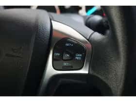 Ford Fiesta (2016) thumbnail 12
