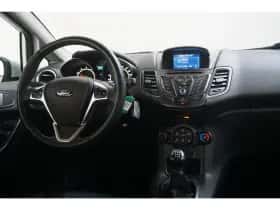Ford Fiesta (2016) thumbnail 27
