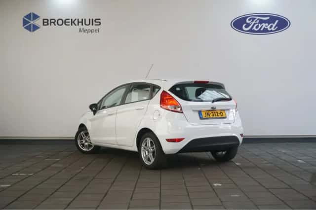Ford Fiesta (2016) thumbnail 6