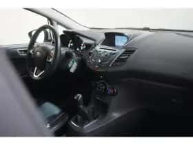 Ford Fiesta (2016) thumbnail 8