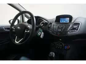 Ford Fiesta (2016) thumbnail 9