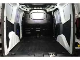 Ford Transit Courier (2024) thumbnail 12