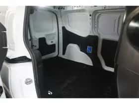 Ford Transit Courier (2024) thumbnail 13