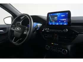 Ford Kuga (2023) thumbnail 11