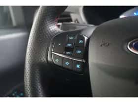 Ford Kuga (2023) thumbnail 13