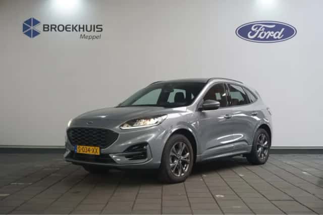 Ford Kuga (2023) thumbnail 3