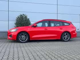 Ford Focus (2022) thumbnail 2