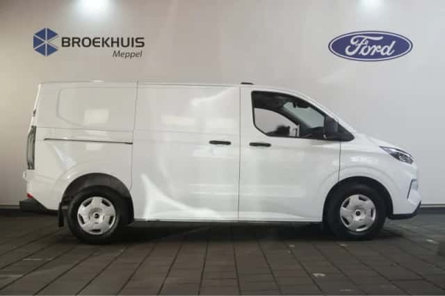 Ford Transit Custom (2024) thumbnail 5