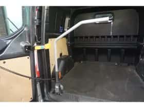 Ford Transit Custom (2016) thumbnail 41
