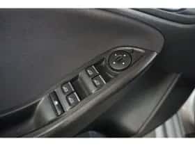 Ford Focus (2018) thumbnail 23