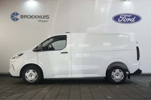 Ford Transit Custom (2024) thumbnail 3