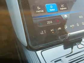 Ford Explorer (2025) thumbnail 4