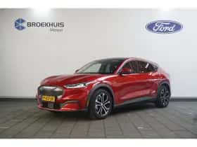 Ford Mustang Mach-E (2022) thumbnail 2