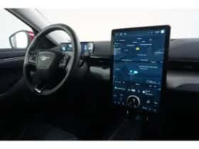 Ford Mustang Mach-E (2022) thumbnail 9
