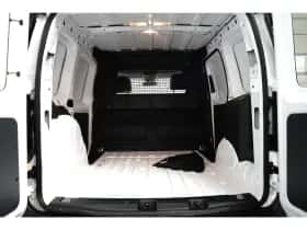 Ford Transit Connect (2024) thumbnail 9